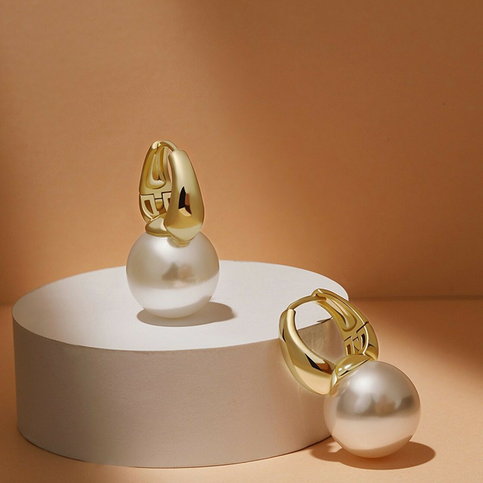 18k yellow gold plated 14mm pearl huggies dangle drop classic designer earrings